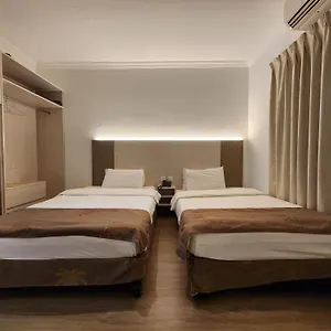 2* Otel International Airport